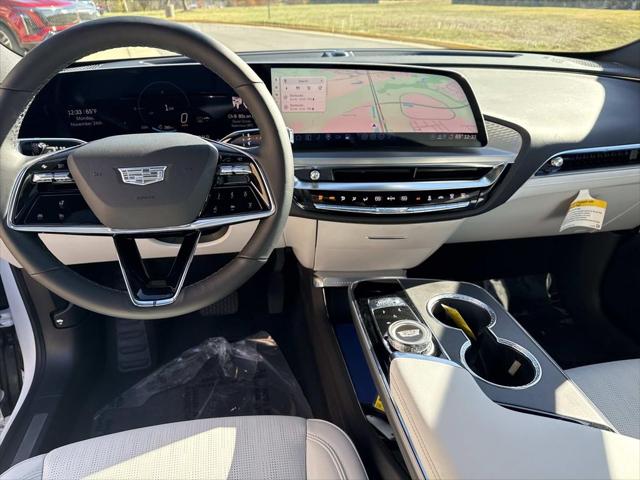 2025 Cadillac iQ Luxury w/1SC
