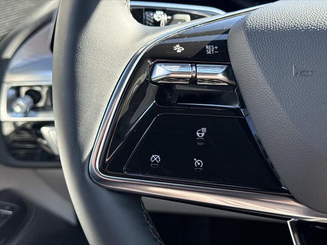 2025 Cadillac iQ Luxury w/1SC