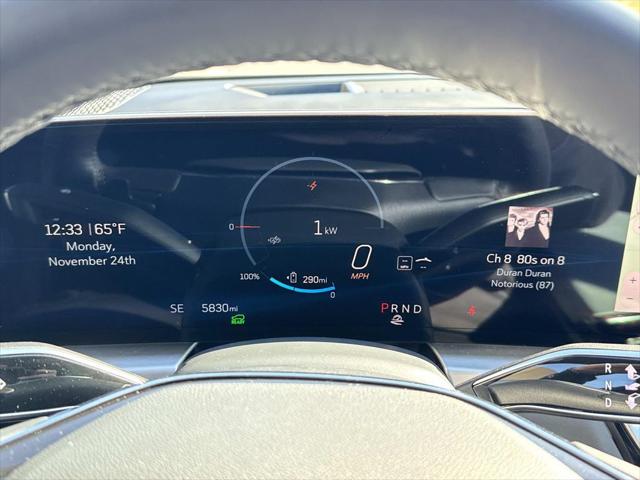 2025 Cadillac iQ Luxury w/1SC