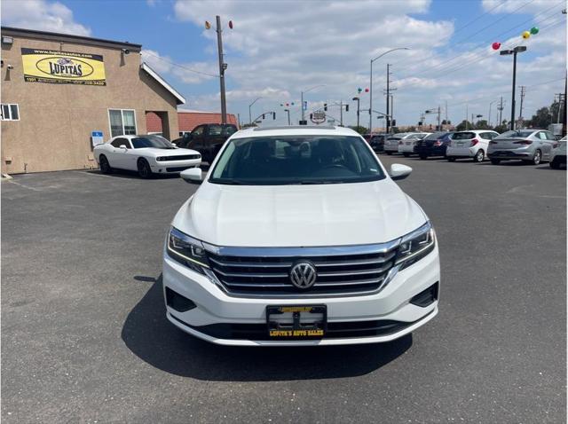 2022 Volkswagen Passat 2.0T SE