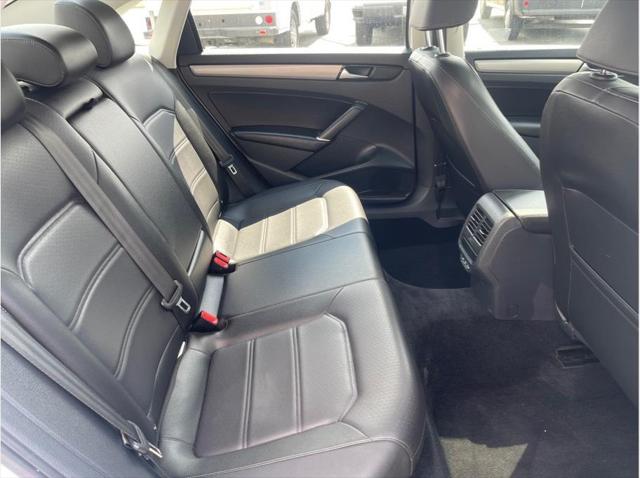 2022 Volkswagen Passat 2.0T SE