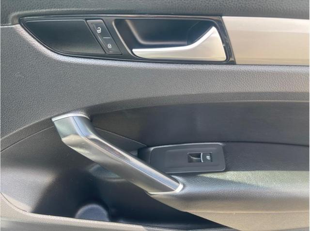 2022 Volkswagen Passat 2.0T SE