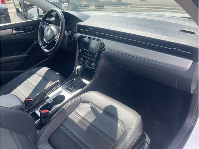 2022 Volkswagen Passat 2.0T SE