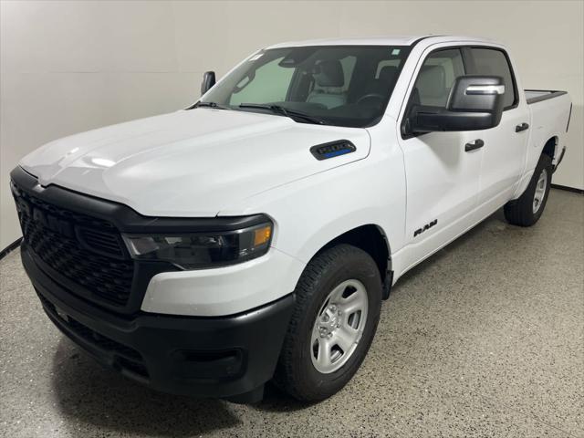 2025 RAM Ram 1500 RAM 1500 TRADESMAN CREW CAB 4X2 57 BOX