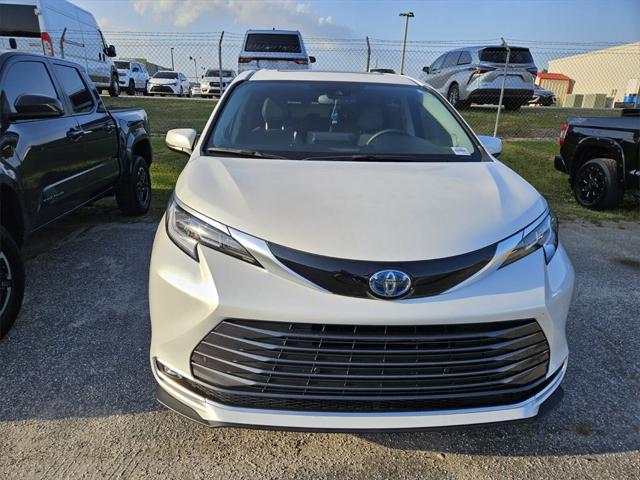 2024 Toyota Sienna Limited