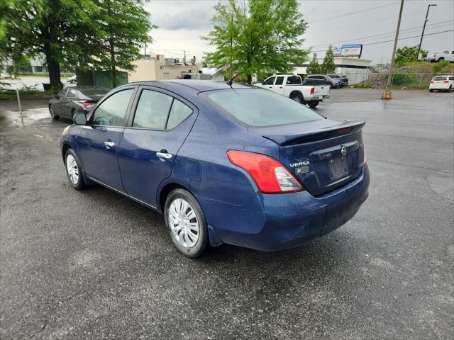 2013 Nissan Versa 1.6 SV