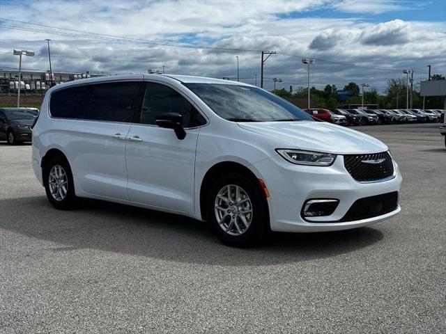 2025 Chrysler Pacifica PACIFICA SELECT