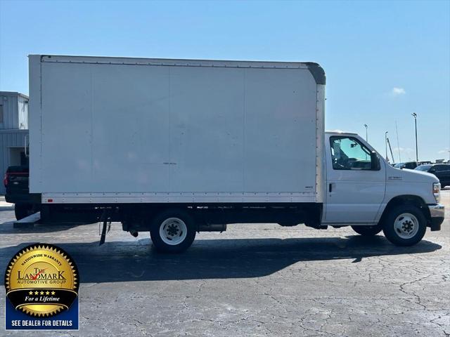 2022 Ford E-350 Cutaway E-350 DRW 158 WB