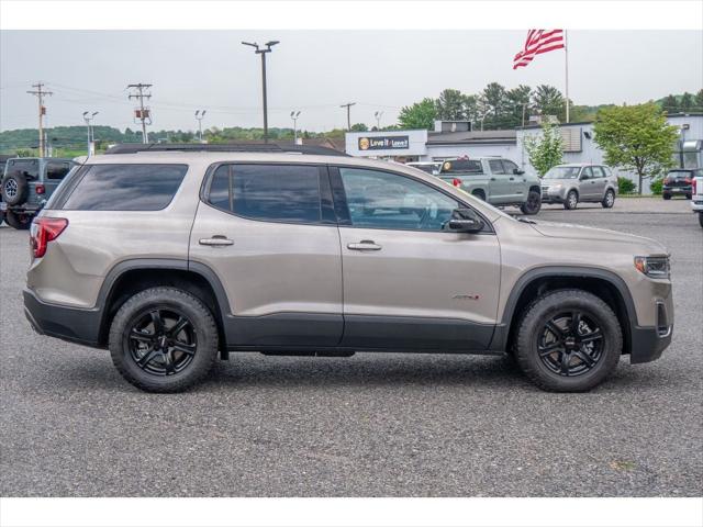 2022 GMC Acadia AWD AT4
