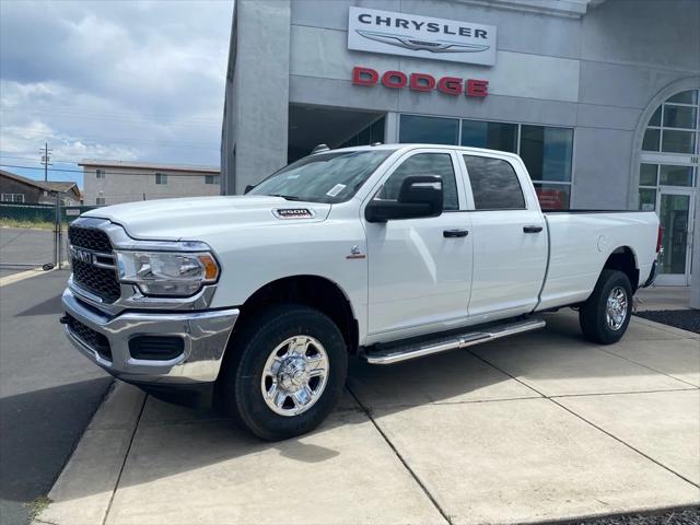 2024 RAM 2500 Tradesman Crew Cab 4x4 8 Box