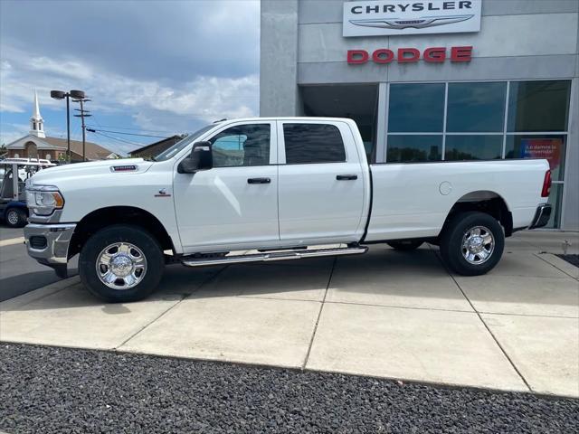 2024 RAM 2500 Tradesman Crew Cab 4x4 8 Box