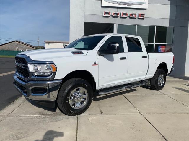 2024 RAM 2500 Tradesman Crew Cab 4x4 64 Box