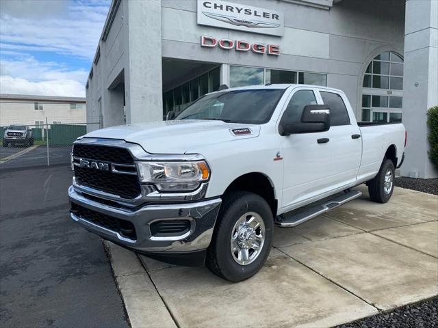 2024 RAM 2500 Tradesman Crew Cab 4x4 8 Box