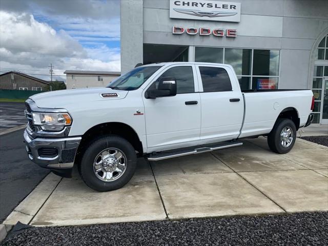 2024 RAM 2500 Tradesman Crew Cab 4x4 8 Box