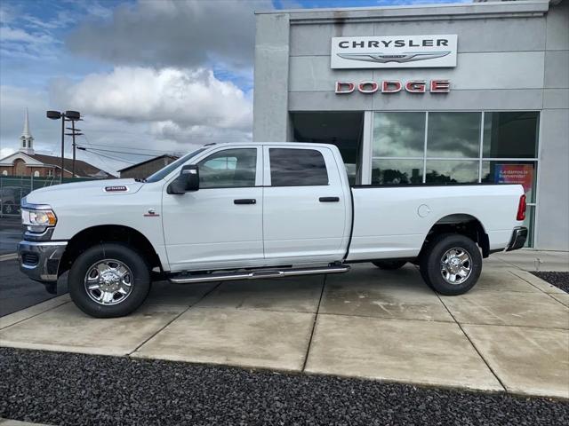 2024 RAM 2500 Tradesman Crew Cab 4x4 8 Box