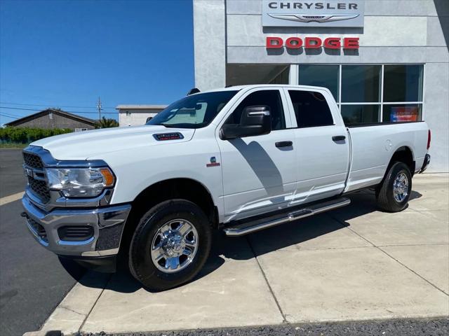 2024 RAM 2500 Tradesman Crew Cab 4x4 8 Box