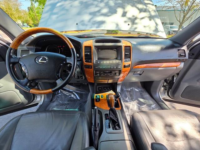 2005 Lexus GX 470 470 4X4 / V8 4.7L / 8-Passenger / Fully Loaded