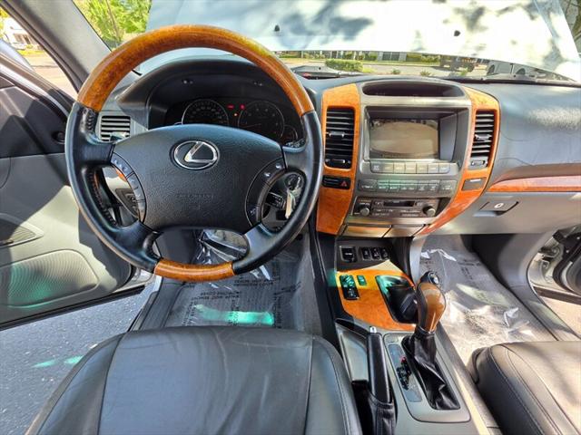 2005 Lexus GX 470 470 4X4 / V8 4.7L / 8-Passenger / Fully Loaded