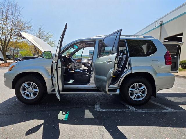 2005 Lexus GX 470 470 4X4 / V8 4.7L / 8-Passenger / Fully Loaded