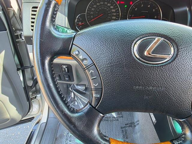 2005 Lexus GX 470 470 4X4 / V8 4.7L / 8-Passenger / Fully Loaded