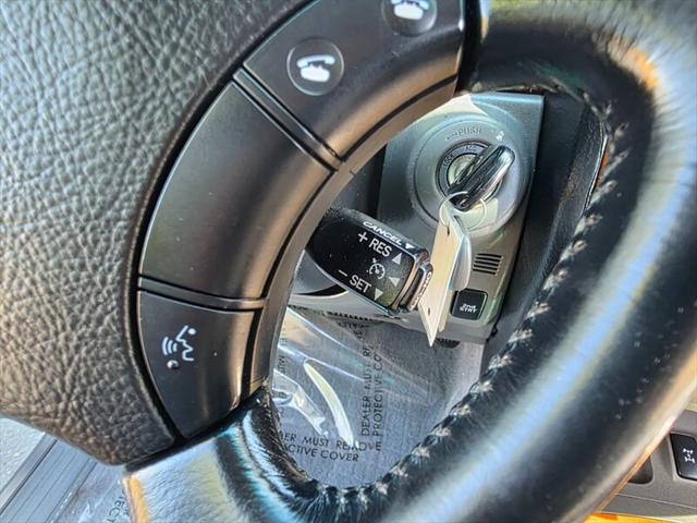 2005 Lexus GX 470 470 4X4 / V8 4.7L / 8-Passenger / Fully Loaded
