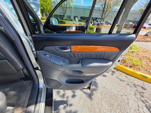 2005 Lexus GX 470 470 4X4 / V8 4.7L / 8-Passenger / Fully Loaded