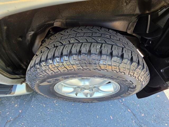 2005 Lexus GX 470 470 4X4 / V8 4.7L / 8-Passenger / Fully Loaded