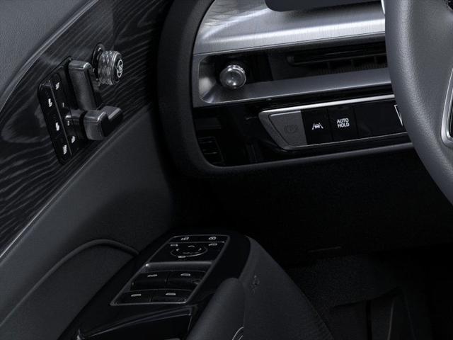 2025 Cadillac iQ Luxury w/1SD