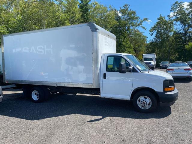 2017 GMC Savana Cutaway Work Van