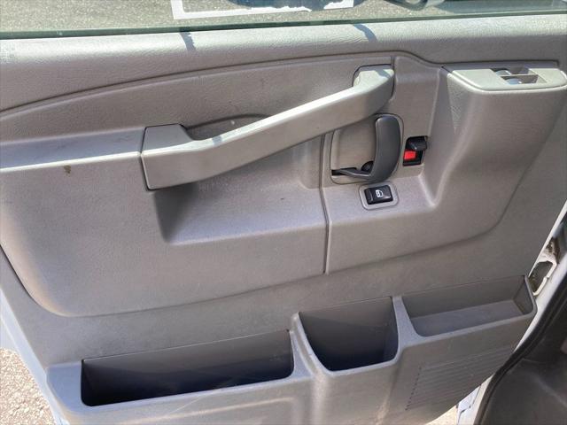 2017 GMC Savana Cutaway Work Van