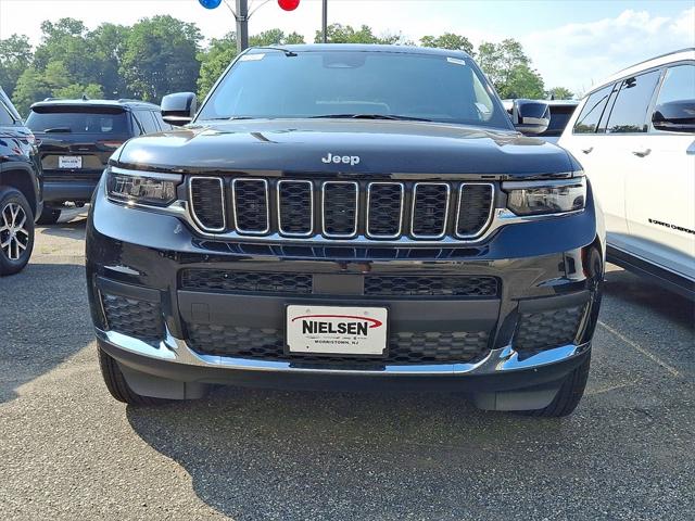 2025 Jeep Grand Cherokee GRAND CHEROKEE L LAREDO X 4X4