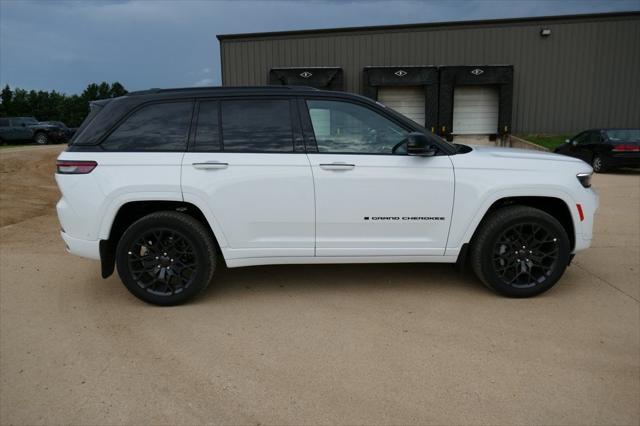 2025 Jeep Grand Cherokee GRAND CHEROKEE SUMMIT 4X4