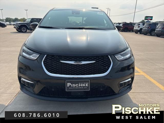 2025 Chrysler Pacifica PACIFICA SELECT AWD