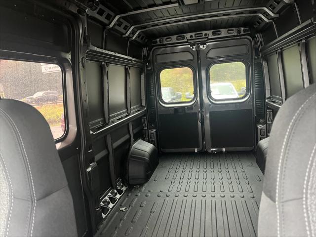 2025 Ram ProMaster Cargo Van SLT High Roof 159" WB
