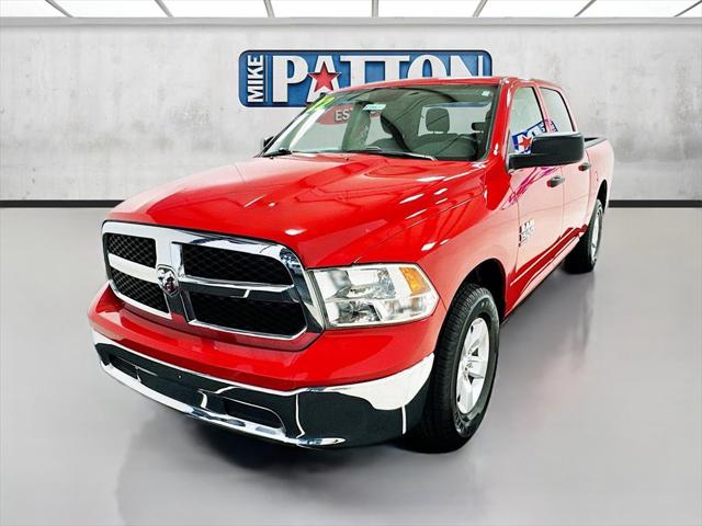 2022 RAM 1500 Classic SLT Crew Cab 4x2 57 Box