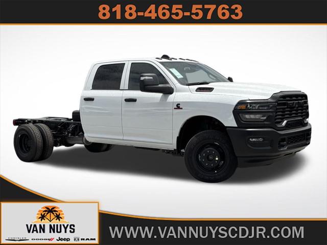 2025 RAM Ram 3500 Chassis Cab RAM 3500 TRADESMAN CREW CAB CHASSIS 4X4 60 CA