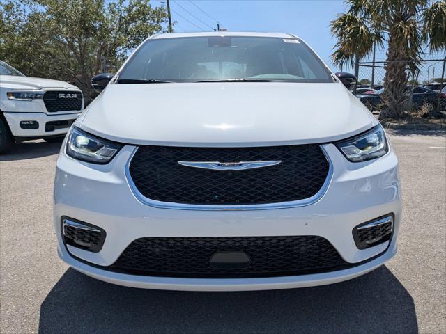 2025 Chrysler Pacifica PACIFICA SELECT