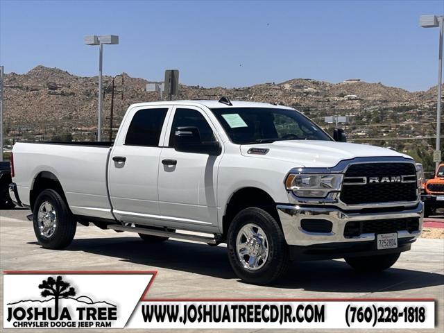 2024 RAM 3500 Tradesman Crew Cab 4x4 8 Box