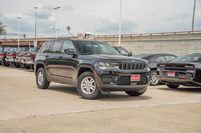 2025 Jeep Grand Cherokee GRAND CHEROKEE LAREDO 4X2