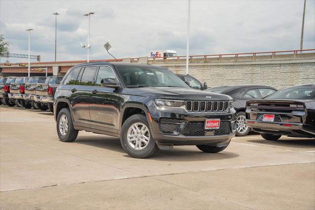 2025 Jeep Grand Cherokee GRAND CHEROKEE LAREDO 4X2