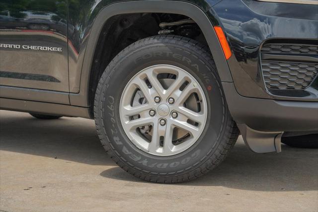 2025 Jeep Grand Cherokee GRAND CHEROKEE LAREDO 4X2