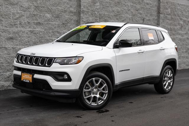 2024 Jeep Compass Latitude Lux FWD