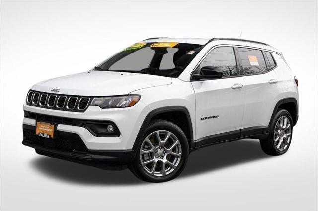 2024 Jeep Compass Latitude Lux FWD