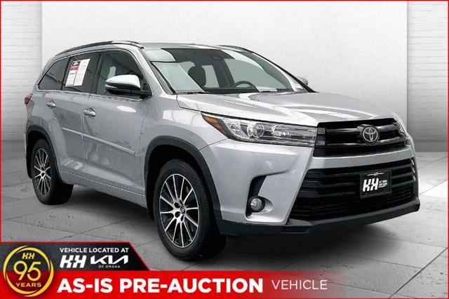 2017 Toyota Highlander SE
