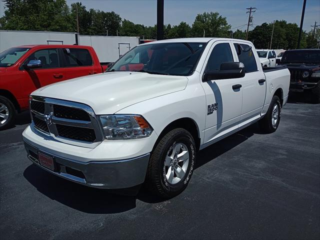 2022 RAM 1500 Classic SLT Crew Cab 4x2 57 Box