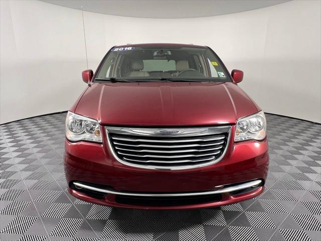 2016 Chrysler Town and Country Touring