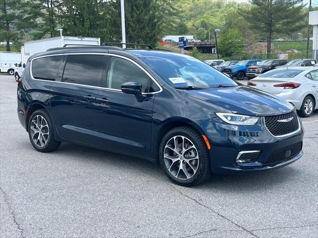 2022 Chrysler Pacifica Touring L AWD