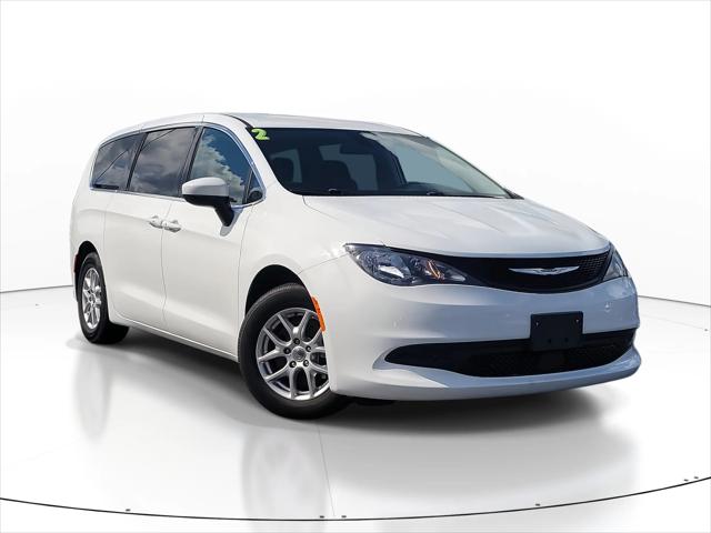 2022 Chrysler Voyager LX