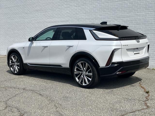 2025 Cadillac iQ Luxury w/1SE