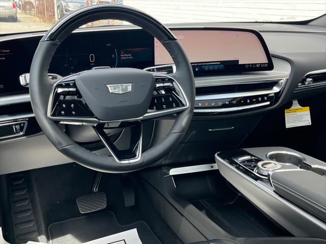 2025 Cadillac iQ Luxury w/1SE